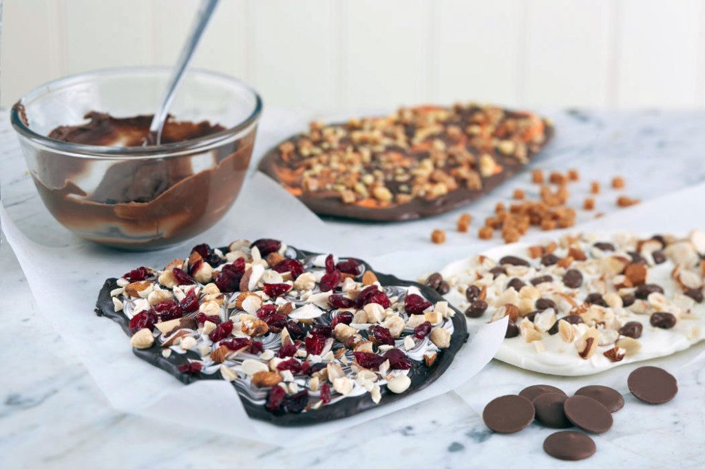 Фото chocolate slabs bowl 1024x682.