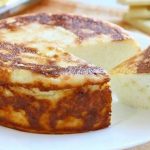 Фото takogo vy eshhyo ne probovali lyogkaya tvorozhnaya zapekanka so vkusom belogo shokolada nashakuhnia ru.