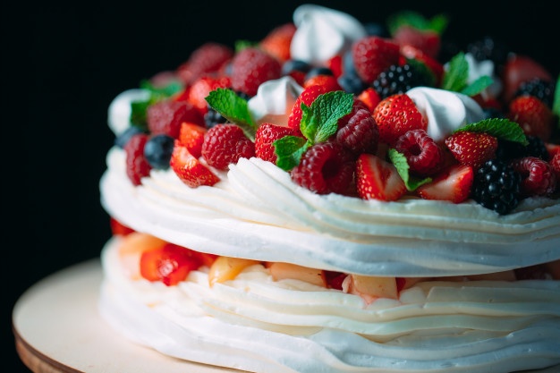 Фото tort ukrashennyj fruktami 39.